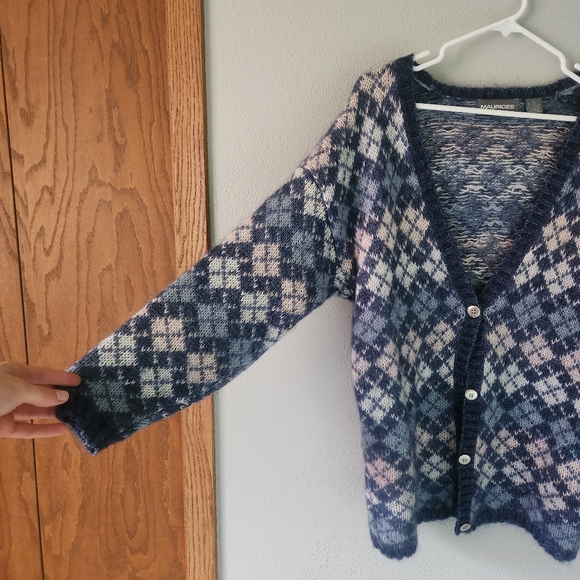 Maurices Sweater - Picture 2 of 7